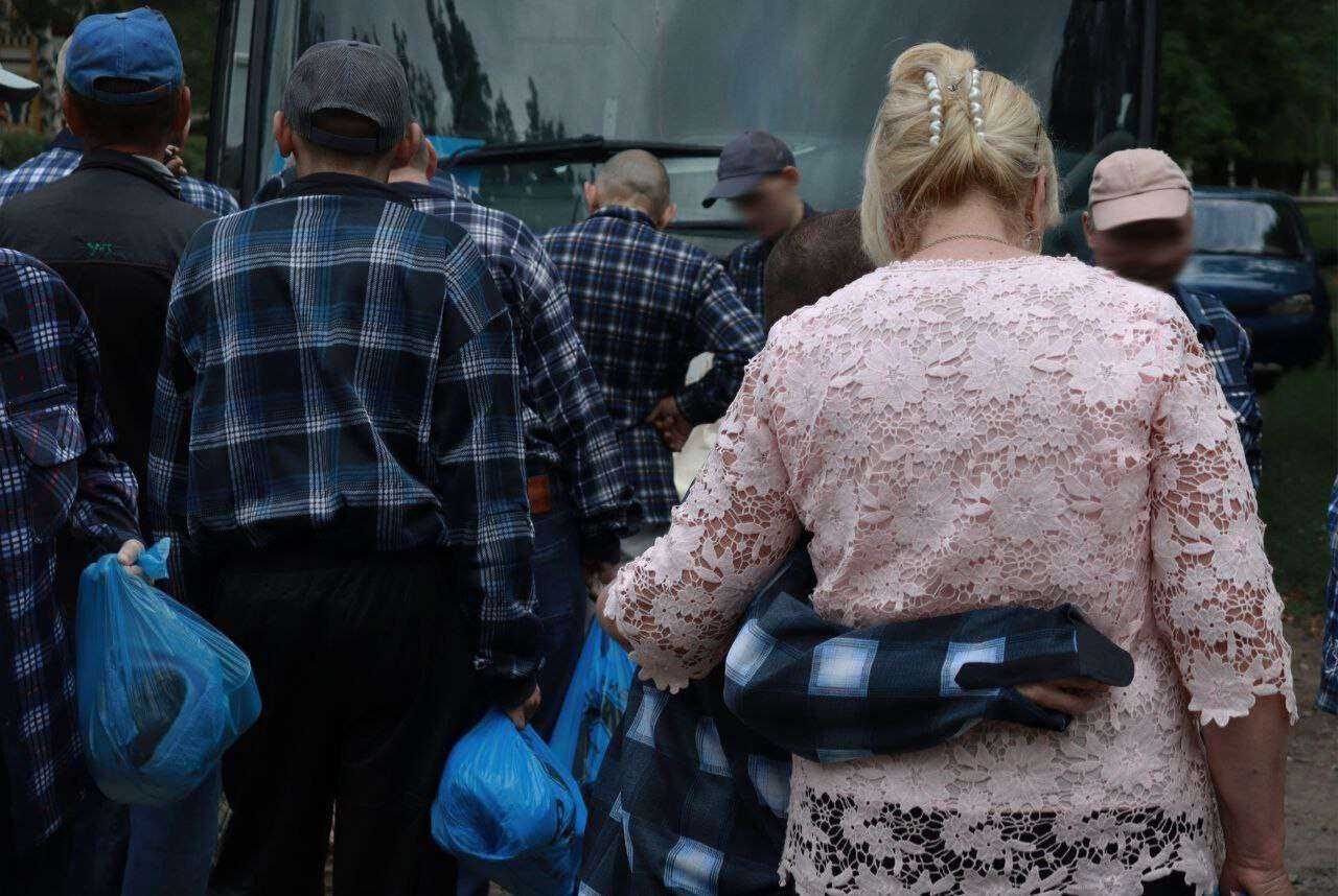 Евакуація з прифронтових районів Дніпропетровщини триває