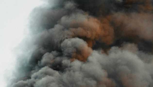 У Дніпрі пролунали кілька серій вибухів