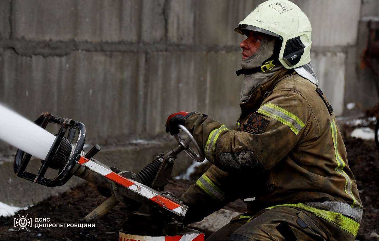 Масштабну пожежу в Самарівському районі після атаки рф гасили понад 4 доби