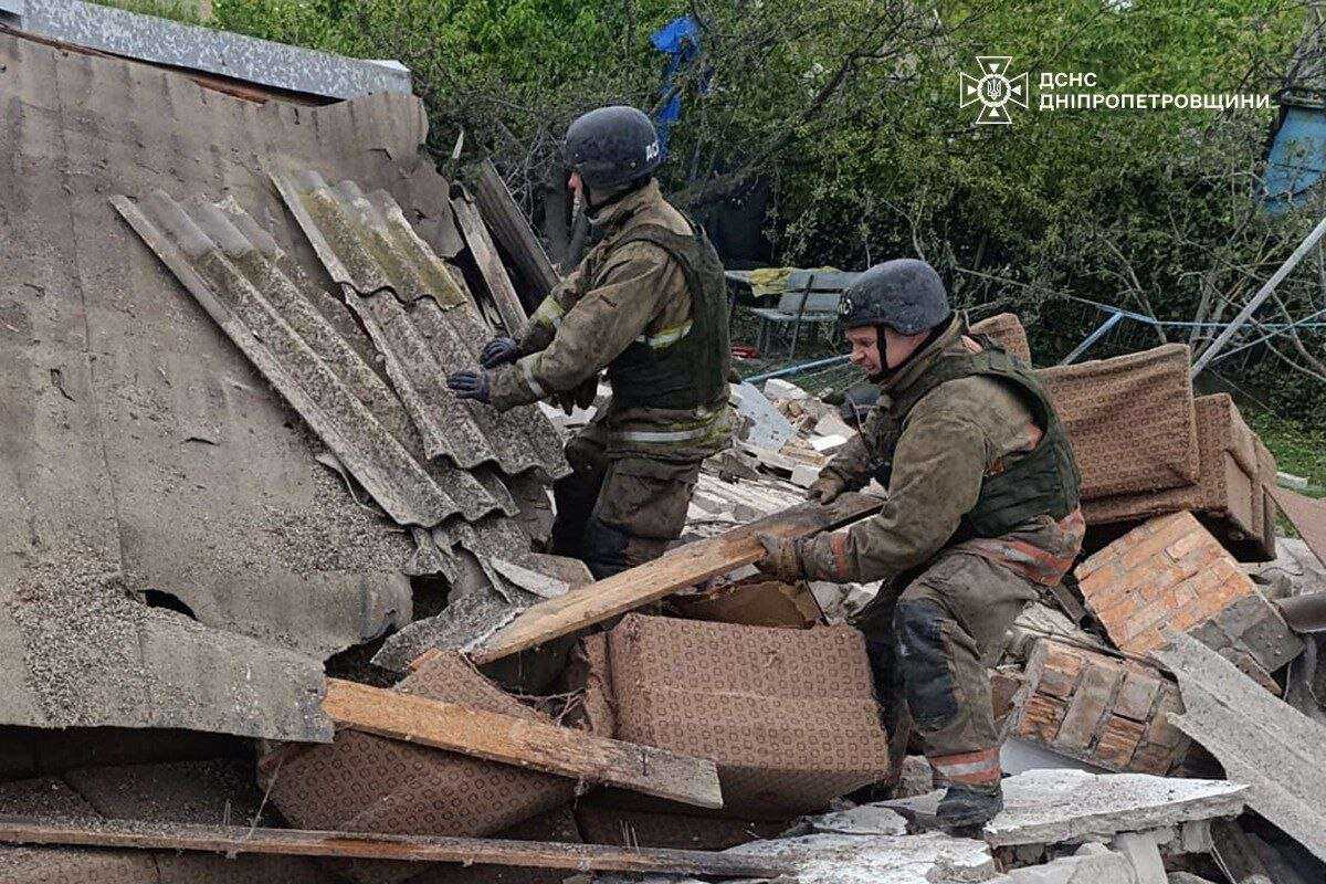 Дві людини загинули, ще п&rsquo;ятеро &ndash; поранені: ворог не припиняв гатити по Дніпропетровщині БпЛА і артилерією