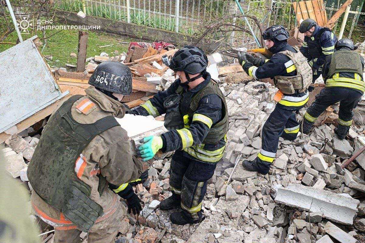 Дві людини загинули, ще п&rsquo;ятеро &ndash; поранені: ворог не припиняв гатити по Дніпропетровщині БпЛА і артилерією