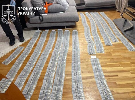 У Дніпрі медсестра пропонувала непотрібну операцію на хребті за $12 тис.