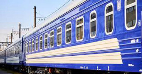 Звісно, ось варіант:
Затримки поїздів на Дніпровщині: через ворожу атаку рух сповільнився до 7 годин.